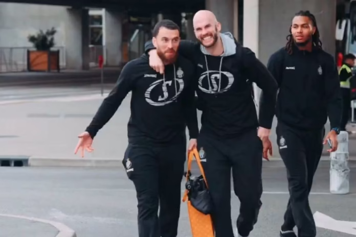 nick-mike Νικ Καλάθης